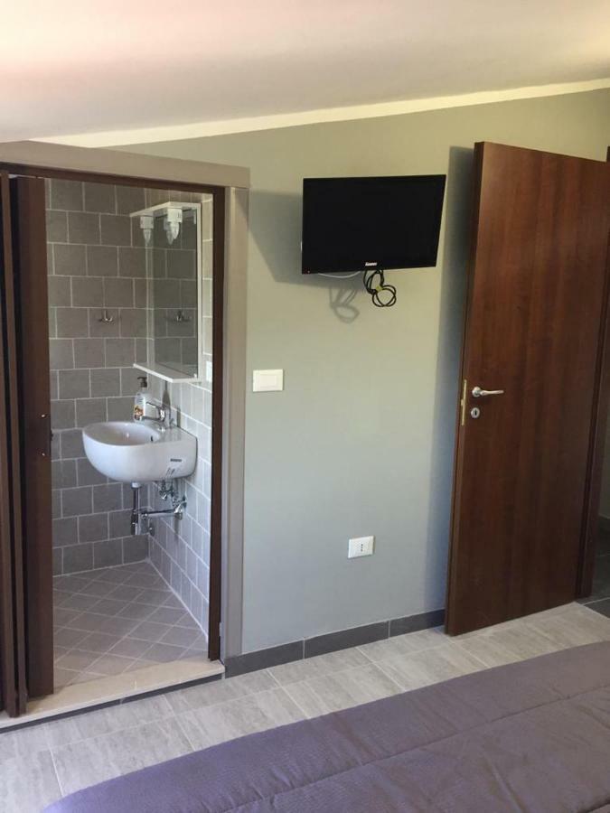 Albergo "Da Gigi" Celano Bagian luar foto
