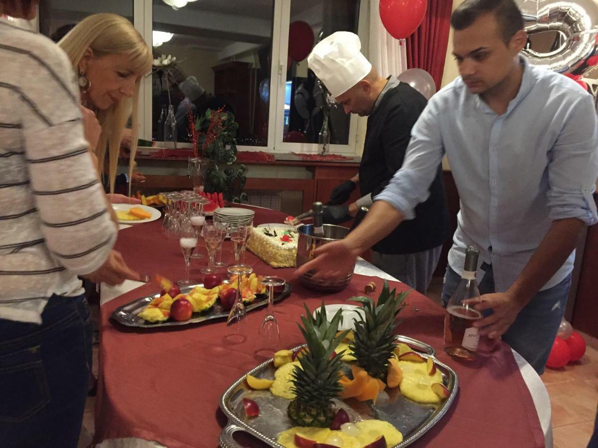 Albergo "Da Gigi" Celano Bagian luar foto