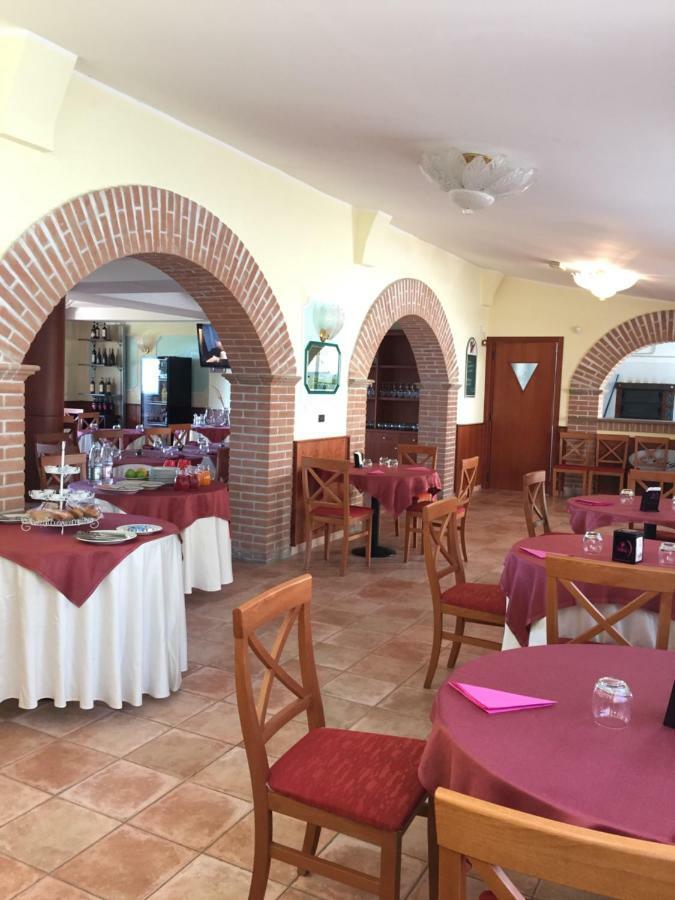 Albergo "Da Gigi" Celano Bagian luar foto